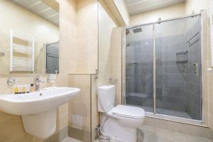 Central Cozy Apartment On Rustaveli