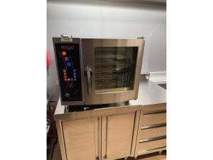 Luxury Estate with Pool & Spa