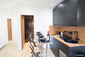 LObsidienne - Sauna & Spa Suite - Parking, Train Station