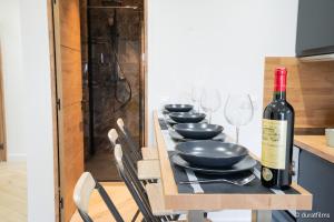 LObsidienne - Sauna & Spa Suite - Parking, Train Station