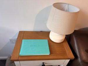 Cozy & Self Contained Garden Bungalow