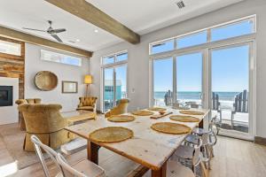 Beachfront Beach House - 6 Pack by Panhandle Getaways