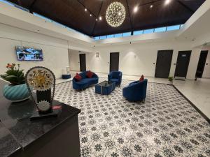 Hotel Kingdom Suites Near Elements Mall, Manyata Tech