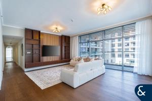 Spacious 3BR Maid, Park View Pool, Gym 2 parking