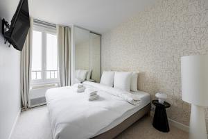 #4people#1Bedroom#ChampsElysées#AC