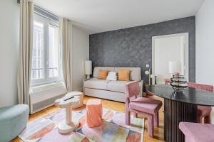 #4people#1Bedroom#ChampsElysées#AC