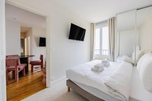 #4people#1Bedroom#ChampsElysées#AC