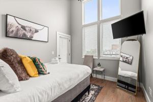 Modern Townhouse near Vandy and Parthenon