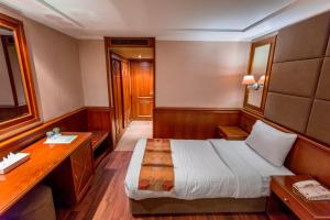 live Nile in style Nile cruise in Luxor and Aswan