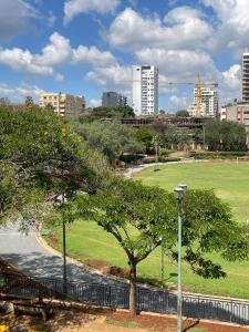 Azania Tranquil homes -opposite Movenpick hotel, walking distance to sankara hotel