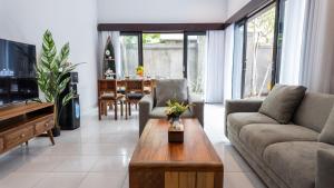 3-BR Private Villa with Pool - Central Seminyak