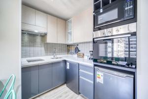 Urban Apartment with Pool, Wifi & AC near Metro Santa Isabel