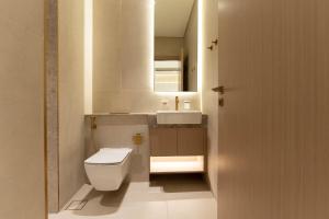 Premium Apartment with Private Balcony Pool