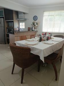 Lar doce lar, Quarto solteiro Bicama, residência Familiar Compartilhada