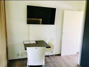 Studio moderne avec Balcon à 5 min de Honfleur parking et piscine