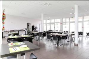 Studio moderne avec Balcon à 5 min de Honfleur parking et piscine