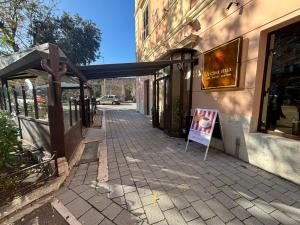 Be Your Home - Guest House Colors