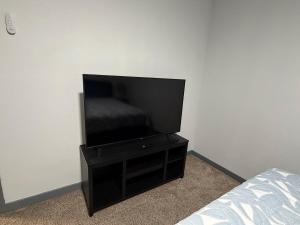 Cozy apartment close to stadiums and entertainment district