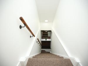 6 Bedensuite house by N And N Stays Ltd, Perfect for contractors and Corporate stays, Close to YTL Arena Site, Long Stay Disc, Pvt Parking for Vans and and work vehicles, Wifi