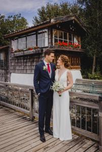 Villa Tegernsee - Exclusive Lakefront Villa with private Zirben Sauna, 4 Rooms for Family & Friends