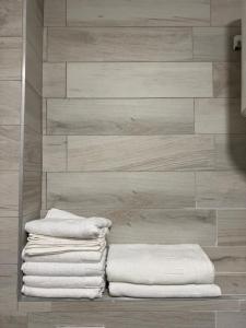 Sunny Villas Luxury Apartment with Garden and Seaview