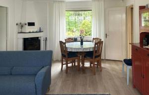 Awesome Home In Bredaryd With Kitchen