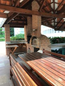 Apto no Guaruja na praia das Pitangueiras - Beach of Pitangueiras