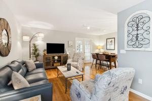 2754 Hidden Treasure Duplex