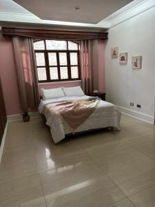 Mansión Lujosa con Piscina en manga