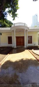 Mansión Lujosa con Piscina en manga