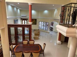 Mansión Lujosa con Piscina en manga