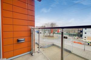 Fully Serviced Two Bed Apartment by ExCeL & O2