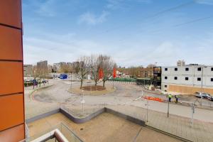 Fully Serviced Two Bed Apartment by ExCeL & O2