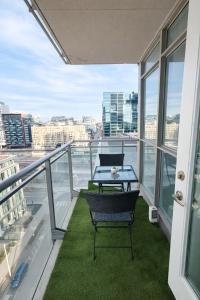 Fully furnished Lux 1bedroom condo