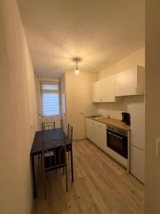 Offenbach Work and Sleep