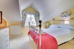 3 Bed in Southwold oc-stan