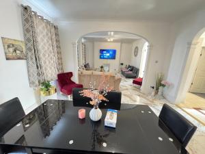 Marble Arch Beautiful Family Three Bedroom Apartment