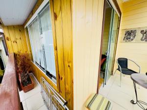 Casa para até 4 pessoas á 5 minutos da praia entre o Campeche e a Joaquina