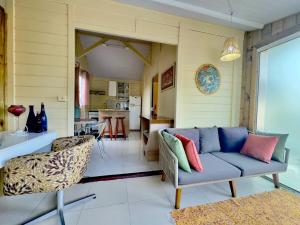 Casa para até 4 pessoas á 5 minutos da praia entre o Campeche e a Joaquina