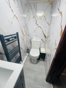 House Near Brookes University and Oxford Hospitals