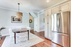 Summerville Historic Bungalow with Hot Tub