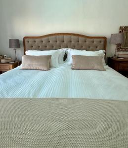 Elevené - one bedroom cottage with private pool