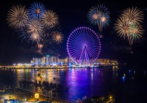 Luxurious 2BHK Sea & Dubai Eye View