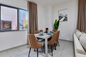 Greenview 2BHK Stay