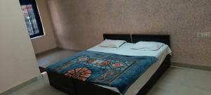 Shri Girraj Guest House