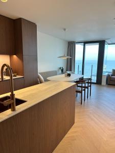 Beachloft9-PIER Luxury Seaside Apartment