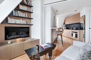 Luxe sous les toits de Paris avec vue Tour Eiffel