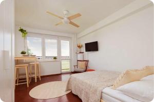 Cozy Stay Salezego Apartment Stadium View