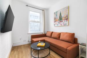 Camden Central 4-Bedroom Flat -12 Guests