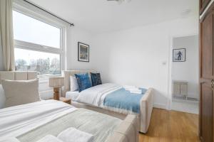 Camden Central 4-Bedroom Flat -12 Guests